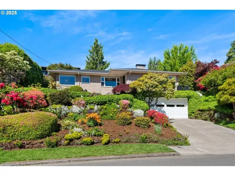8301 SW 6th Avenue Portland OR 97219