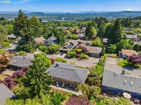 8301 SW 6th Avenue Portland OR 97219