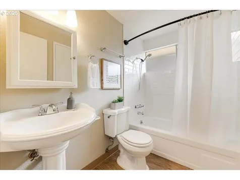 216 SW Frenwood Way Beaverton OR 97005