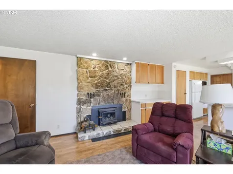 82281 Parvin Road Dexter OR 97431