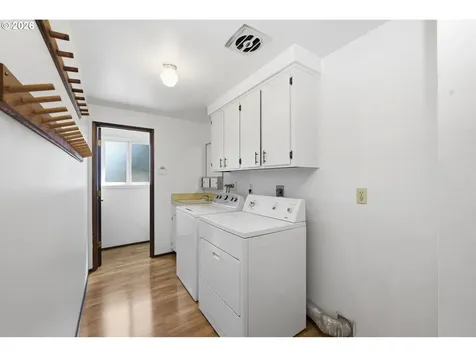 82281 Parvin Road Dexter OR 97431