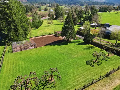 82281 Parvin Road Dexter OR 97431