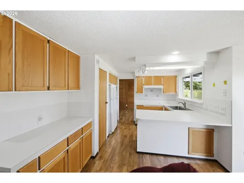 82281 Parvin Road Dexter OR 97431