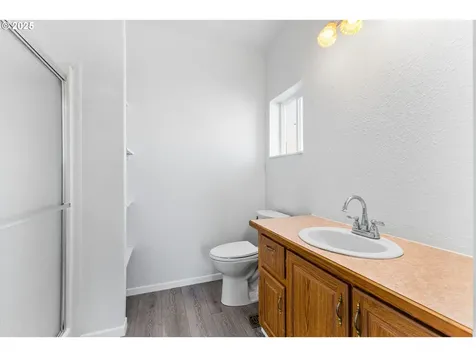 1015 Oak Street Silverton OR 97381