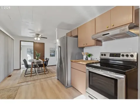 2137 SE 179th Avenue Portland OR 97233