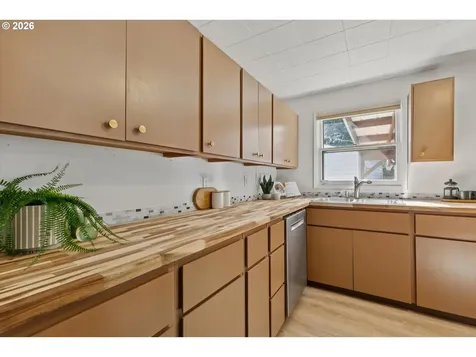 2137 SE 179th Avenue Portland OR 97233