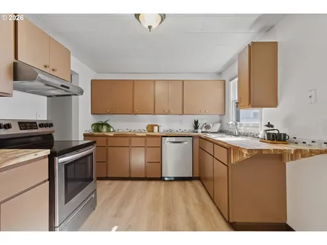 2137 SE 179th Avenue Portland OR 97233