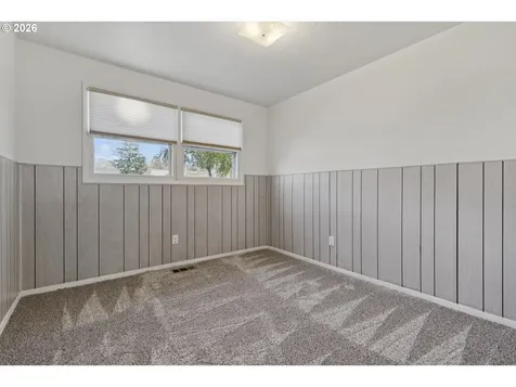 2137 SE 179th Avenue Portland OR 97233