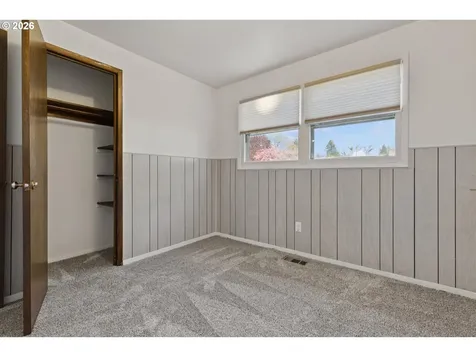 2137 SE 179th Avenue Portland OR 97233