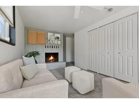2137 SE 179th Avenue Portland OR 97233