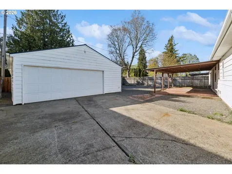 2137 SE 179th Avenue Portland OR 97233