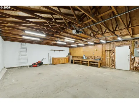 2137 SE 179th Avenue Portland OR 97233