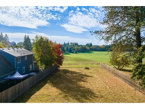 420 W Grant Street Carlton OR 97111