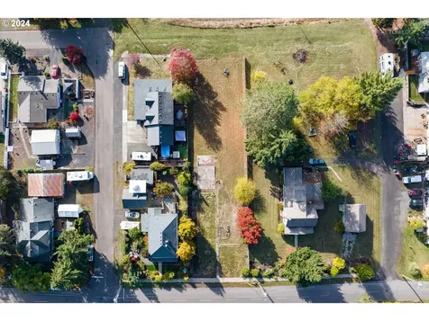 420 W Grant Street Carlton OR 97111