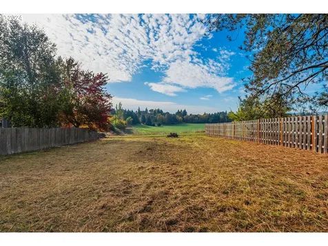 420 W Grant Street Carlton OR 97111