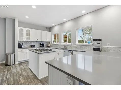 2728 Hallmark Lane Eugene OR 97405