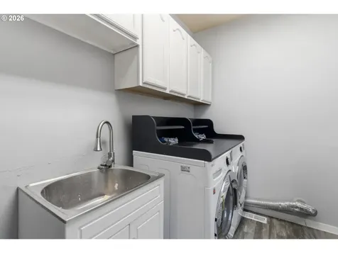 2728 Hallmark Lane Eugene OR 97405