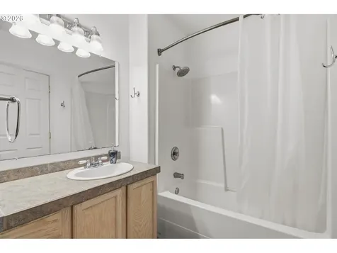 2728 Hallmark Lane Eugene OR 97405