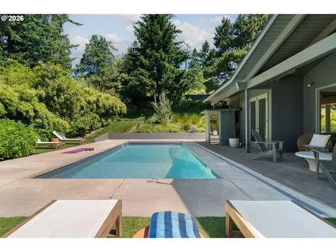 1550 SW Mitchell Street Portland OR 97239