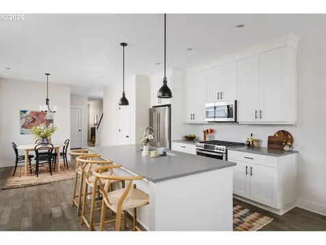 5807 SE Tolman Street Portland OR 97206
