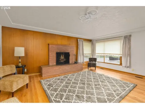 4212 SE Glenwood Street Portland OR 97206