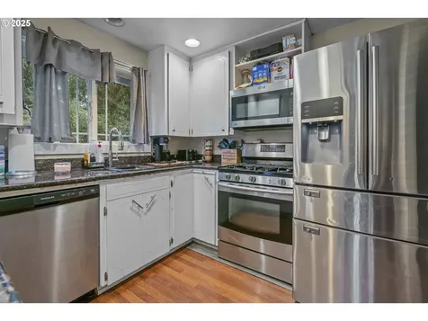 292 SE Academy Street Dallas OR 97338