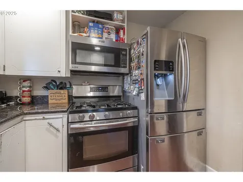 292 SE Academy Street Dallas OR 97338