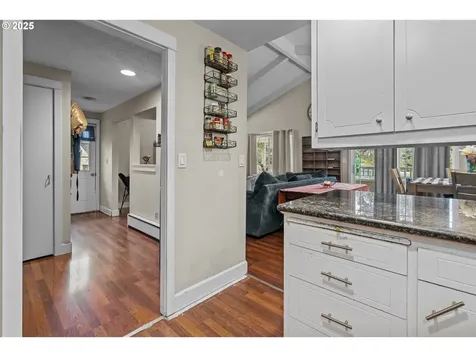 292 SE Academy Street Dallas OR 97338