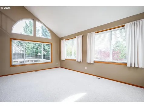 337 SW 27th Way Troutdale OR 97060