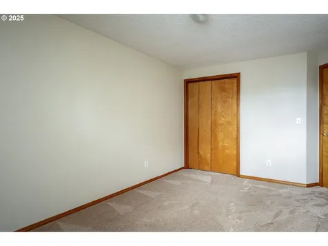 337 SW 27th Way Troutdale OR 97060