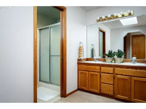 337 SW 27th Way Troutdale OR 97060