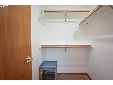 337 SW 27th Way Troutdale OR 97060