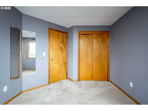 337 SW 27th Way Troutdale OR 97060