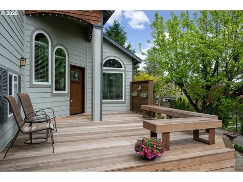 337 SW 27th Way Troutdale OR 97060