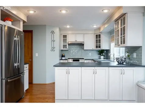 337 SW 27th Way Troutdale OR 97060