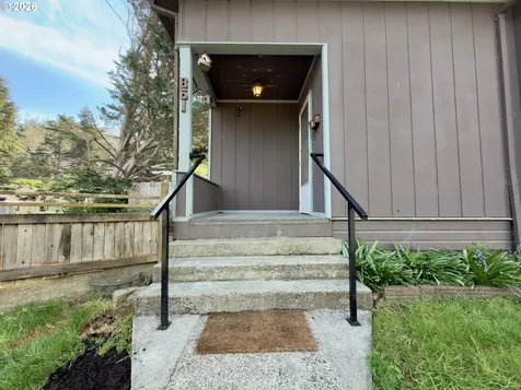 861 Fir Avenue Coos Bay OR 97420