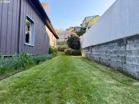 861 Fir Avenue Coos Bay OR 97420