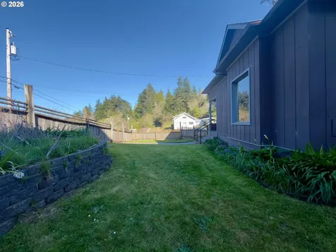 861 Fir Avenue Coos Bay OR 97420