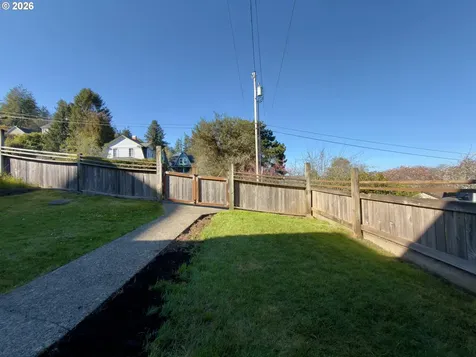 861 Fir Avenue Coos Bay OR 97420
