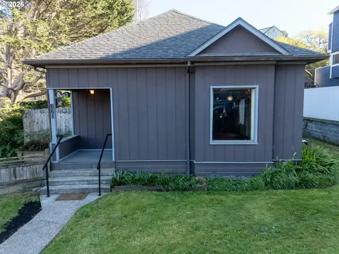 861 Fir Avenue Coos Bay OR 97420