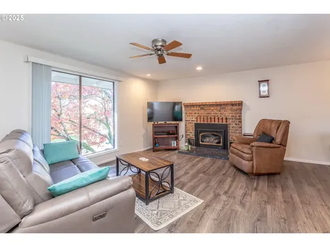 10054 SW Erie Court Tualatin OR 97062