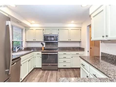10054 SW Erie Court Tualatin OR 97062