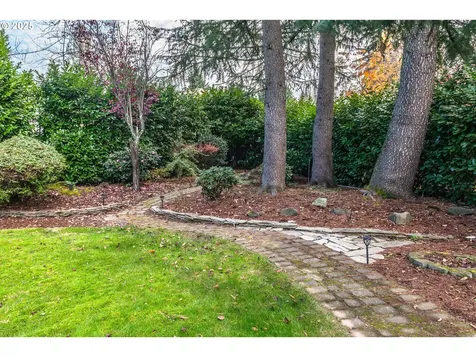 10054 SW Erie Court Tualatin OR 97062