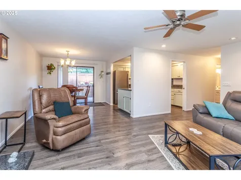 10054 SW Erie Court Tualatin OR 97062