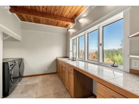 30930 Camas Swale Road Creswell OR 97426