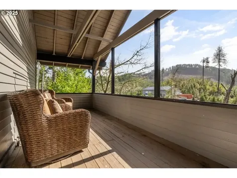 30930 Camas Swale Road Creswell OR 97426