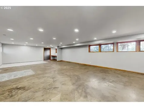 30930 Camas Swale Road Creswell OR 97426