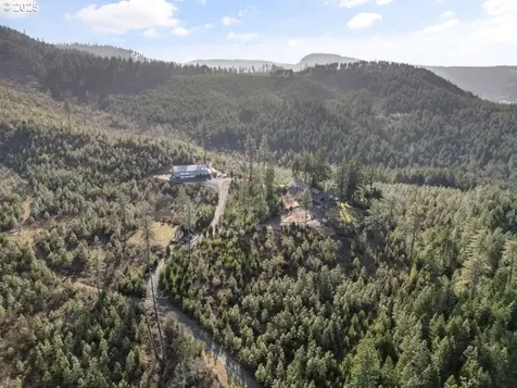 30930 Camas Swale Road Creswell OR 97426