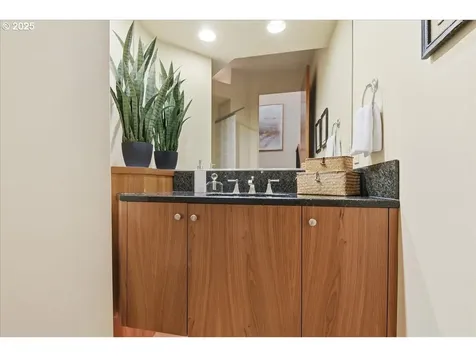 12604 NE 40th Avenue Vancouver WA 98686