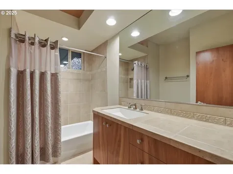 12604 NE 40th Avenue Vancouver WA 98686